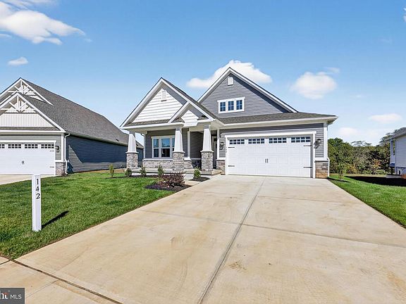 2nd image of 142 Eisenhower Dr