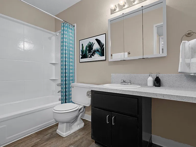 Preston Court Apartment Homes — Photo 10