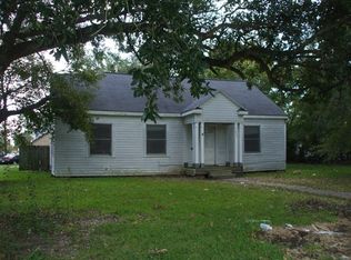 5252 5th St, Port Arthur, TX 77642