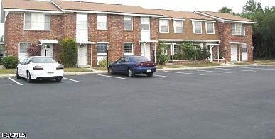 1st image of 864 Courtington Ln #1