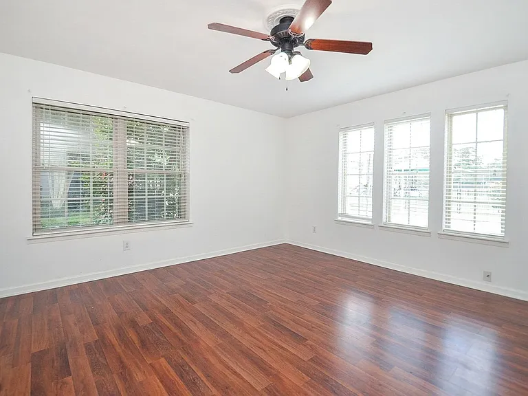 515 Tallowood Rd #1 — Photo 14