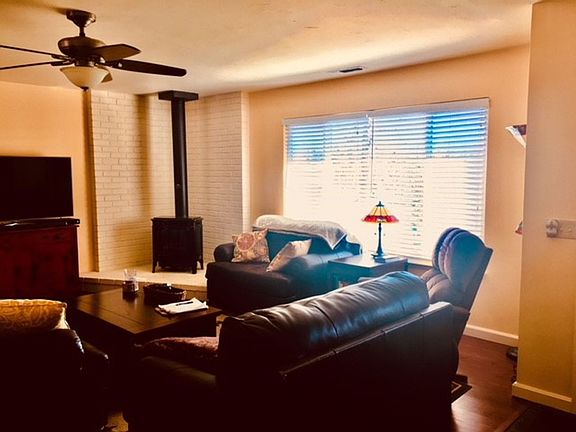 3rd image of 124 Arcadia Dr