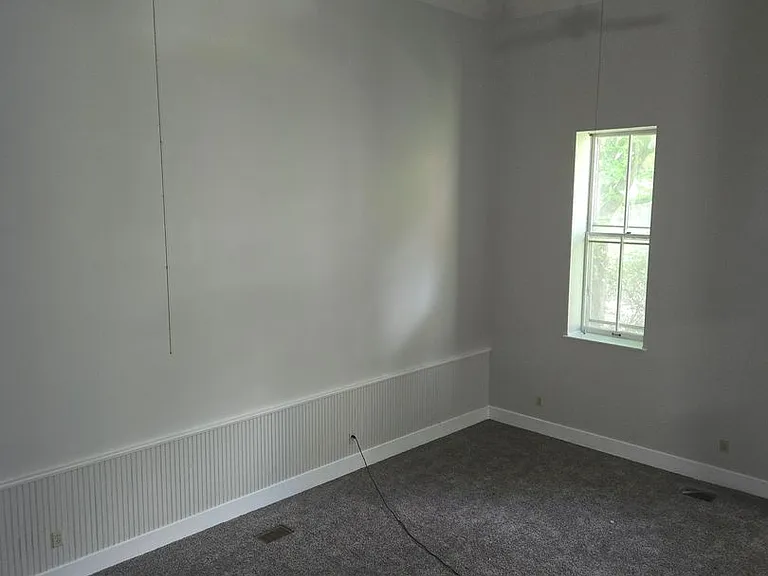 2322 W. Chestnut — Photo 3