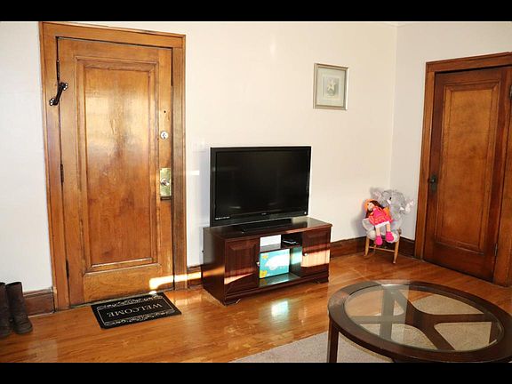 4th image of 12228 Clifton Blvd APT 15