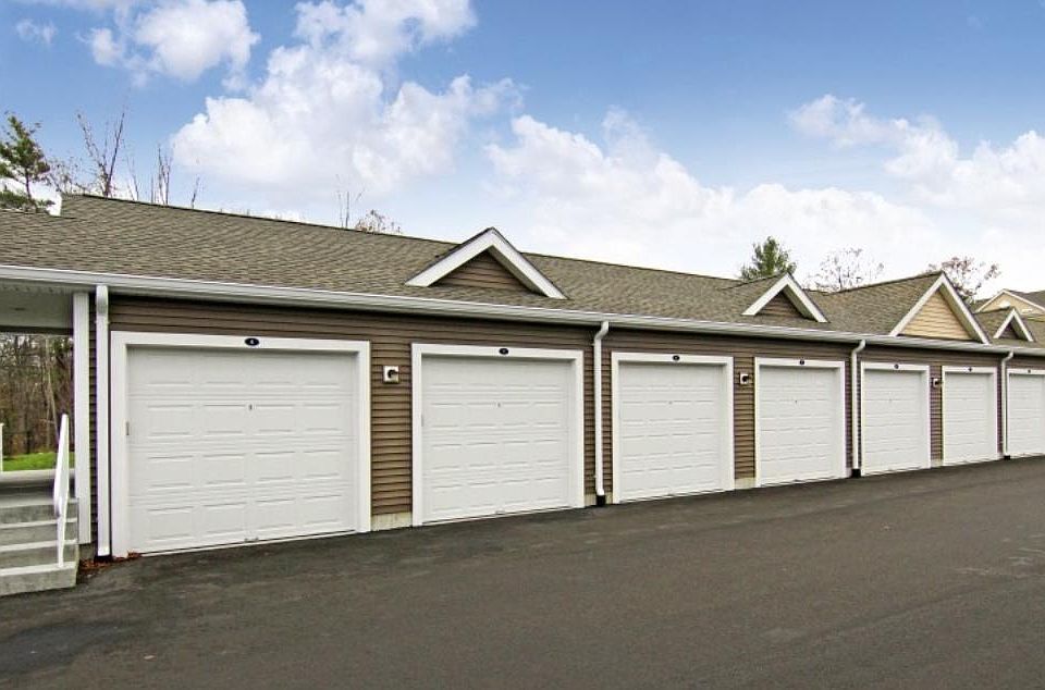 Garage space for rent $150/mo