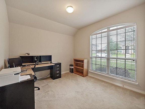 5th image of 1216 Lost Valley Dr