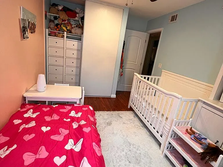 10500 Sunland Blvd #3 — Photo 8