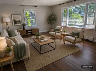 118 Center Ave, Middletown, RI 02842
