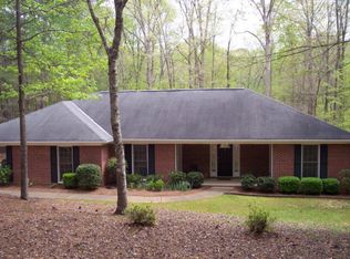 186 Rocky Creek Dr, Cataula, GA 31804