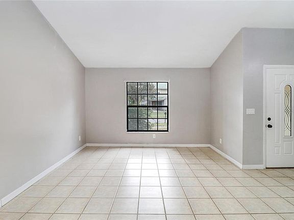 3rd image of 10904 Carnelian Ln