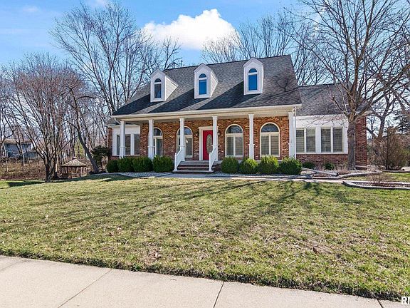 2nd image of 804 Fairfax Ct