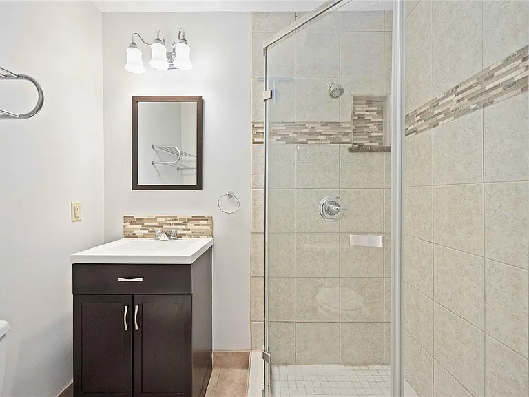 9809 Condor Dr — Photo 16