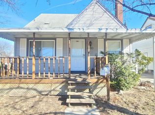 6705 Pelham Rd, Allen Park, MI 48101