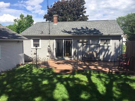4th image of 228 N 10th Ave