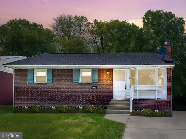 6215 Seminole Pl, College Park, MD 20740