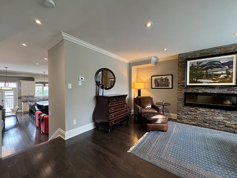 18B Algoma St — Photo 9