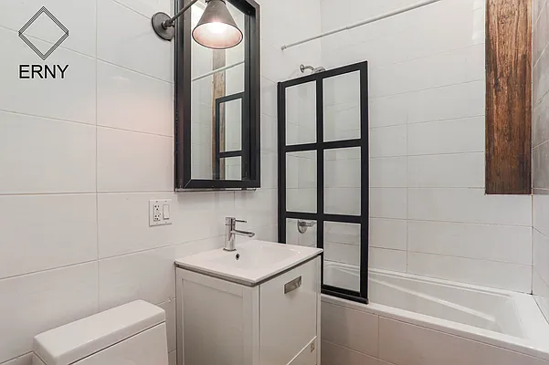 Rented by ERNY LLC | media 7