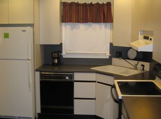 16 Jodry St, Quaker Hill, CT 06375