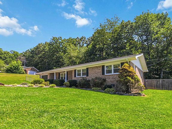 4th image of 344 Meadow Brook Dr