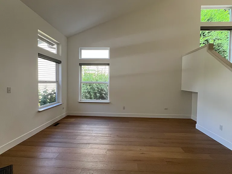 7607 NE 125th St — Photo 5