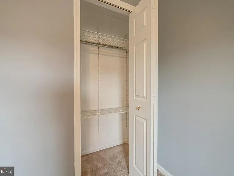 8593 Burlington Ct — Photo 28