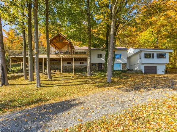 6062 State Route 21, Naples, NY 14512