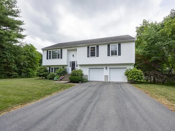 12 Windsor Dr, Ashland, MA 01721