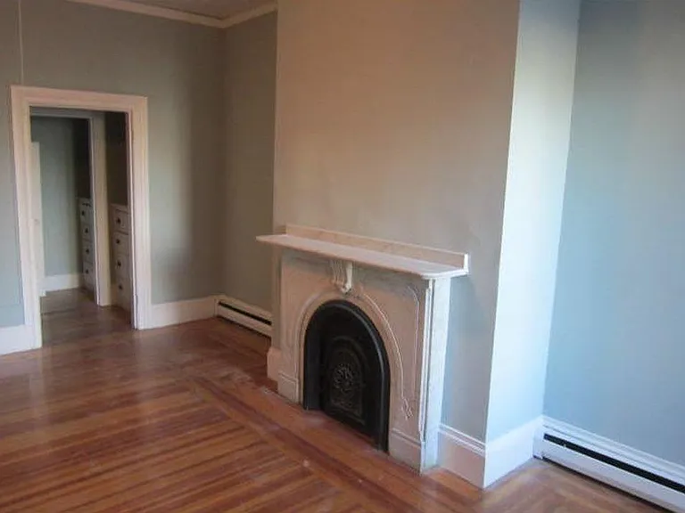 184 Bowen St #2 — Photo 11