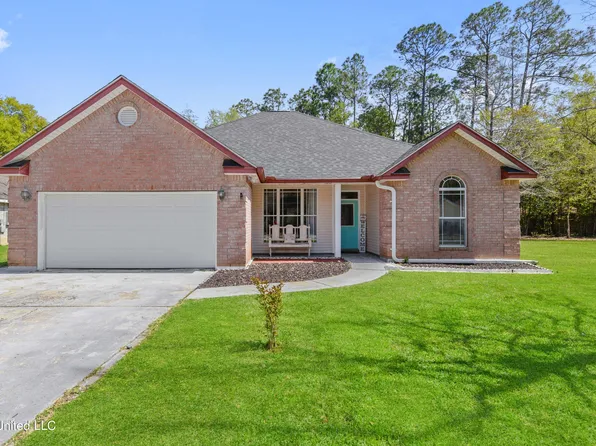 7324 Ahia Ct, Diamondhead, MS 39525