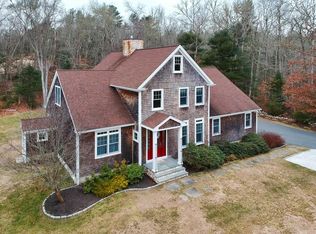 10 Cardinal Ln, Westport, MA 02790