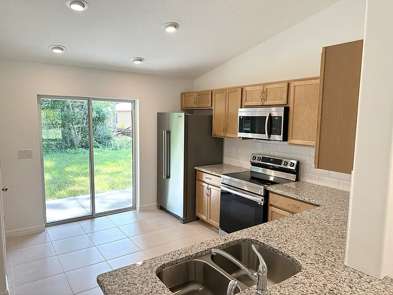 40 Wellham Ln #A — Photo 6