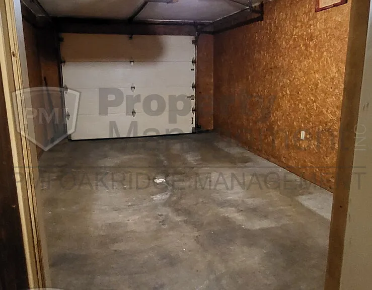 214 S 3rd St — Photo 7