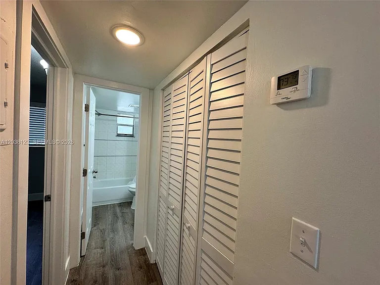 2325 Arthur St #6 — Photo 10