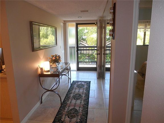 2nd image of 1822 Golfview Dr #1822