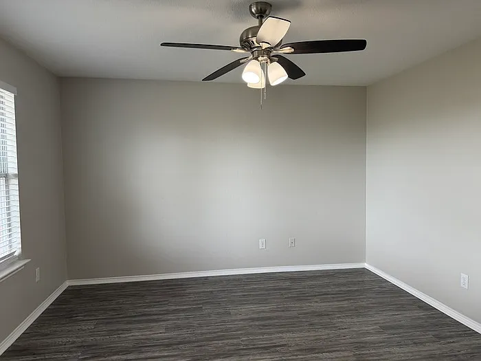 817 Live Oak Dr — Photo 18