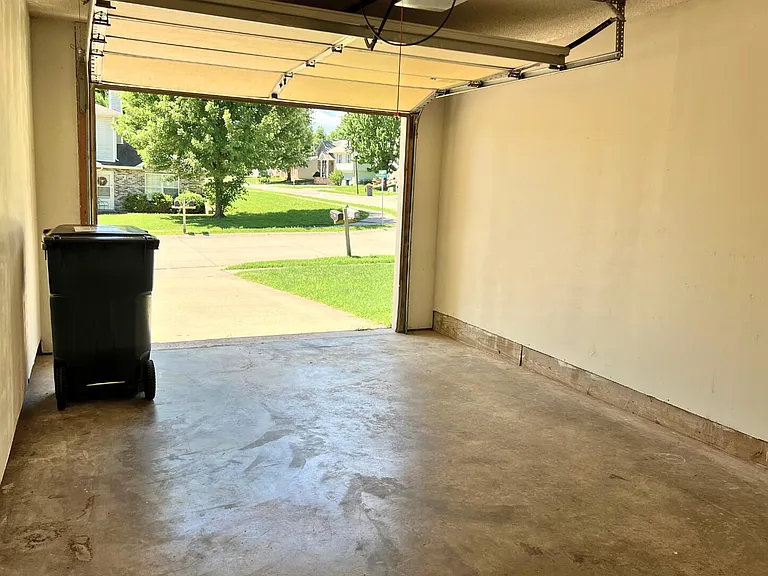 2509 Hollyhock Dr — Photo 40