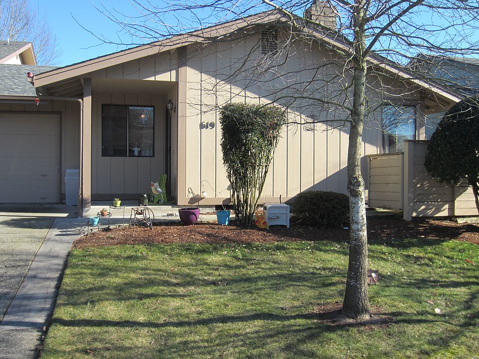 1st image of 619 SE 130th Ct