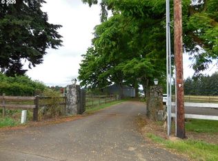 17993 S Strowbridge Rd, Oregon City, OR 97045