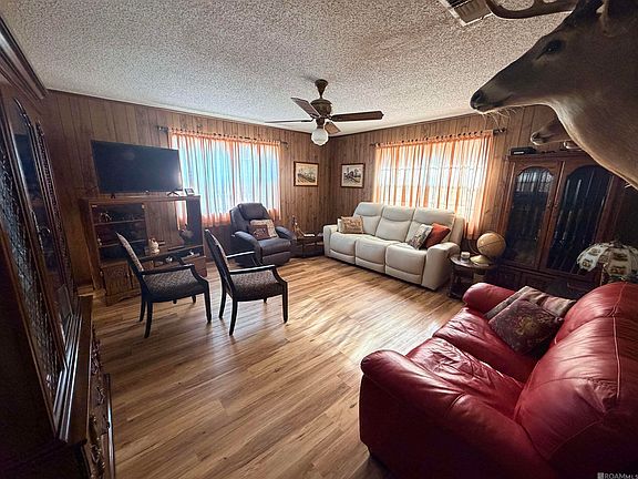 2nd image of 14498 Ridge Rd