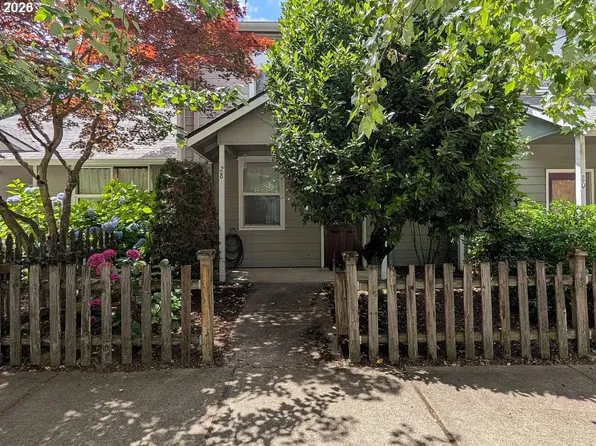 28 Lawrence St, Eugene, OR 97401