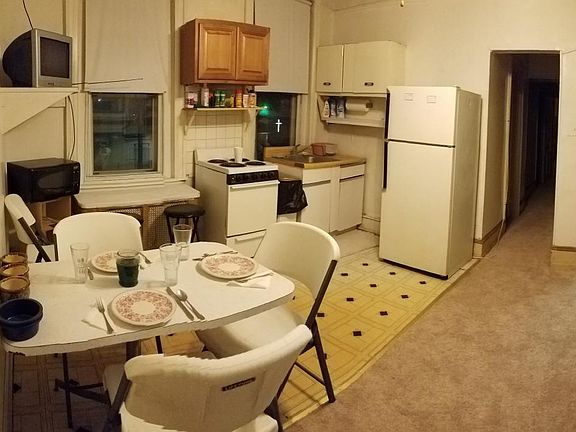 4th image of 3319 N Park Ave