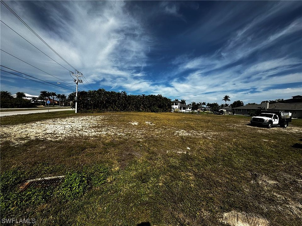 2nd image of 2935 SW 40th St