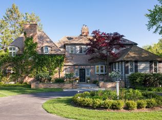 1469 E Lilac Ln, Fox Point, WI 53217