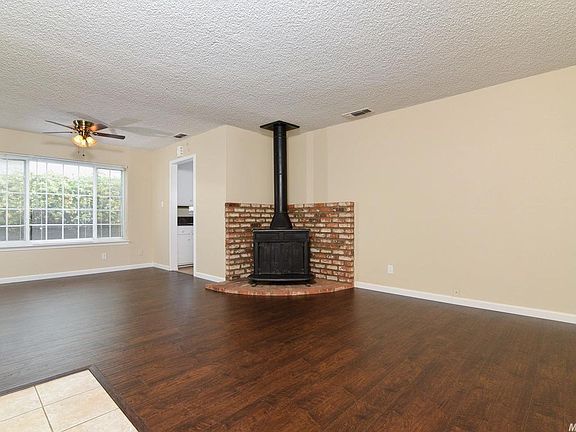 3rd image of 4418 Palm Ave