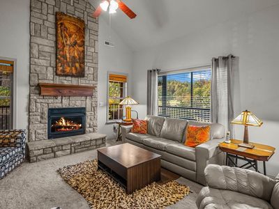 1241 Golf Dr, Unit 3, Reeds Spring, MO, 65737