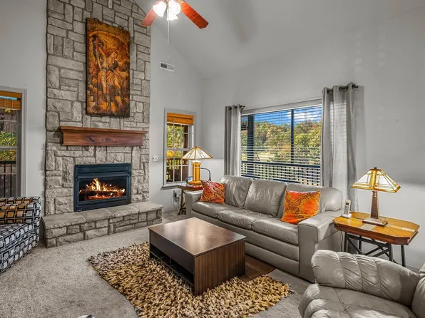 1241 Golf Dr, Unit 3, Branson West, MO 65737
