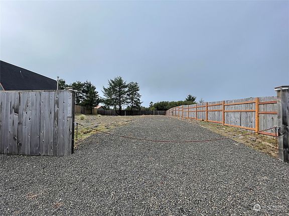 2nd image of 521 Ocean Shores Boulevard SW