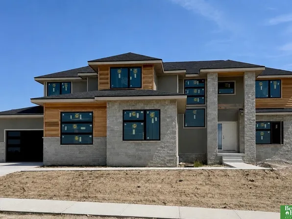 5405 N 197th St, Elkhorn, NE 68022