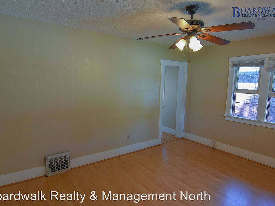 2nd image of 714 29th St
