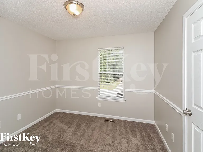 45 Collins Ln — Photo 16